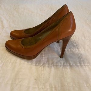 Women's Heels in Cognac - Beautiful and Classy!
